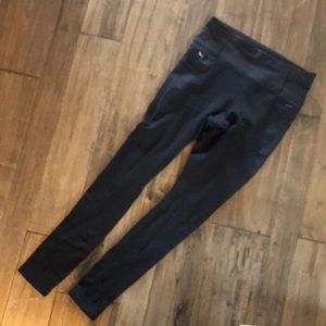 Athleta black fleece lined leggings with pockets